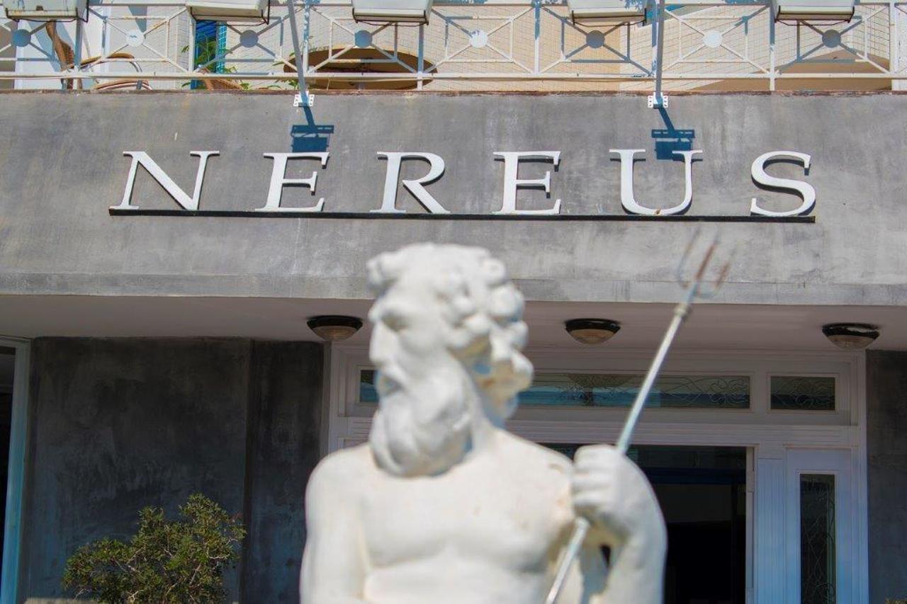 涅柔斯酒店 Paphos 外观 照片