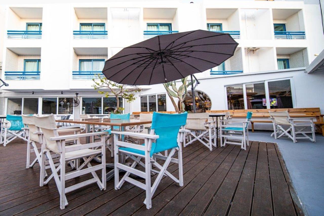 涅柔斯酒店 Paphos 外观 照片