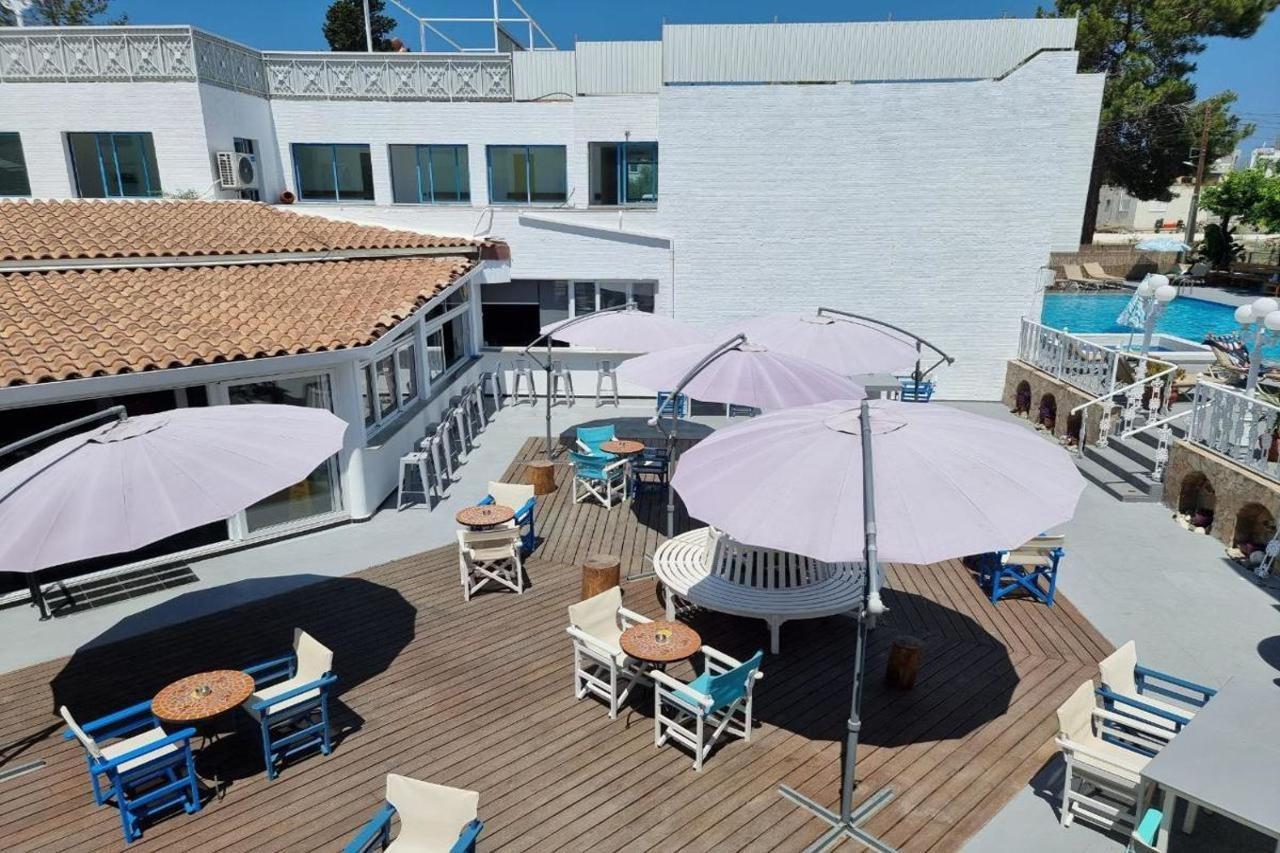 涅柔斯酒店 Paphos 外观 照片