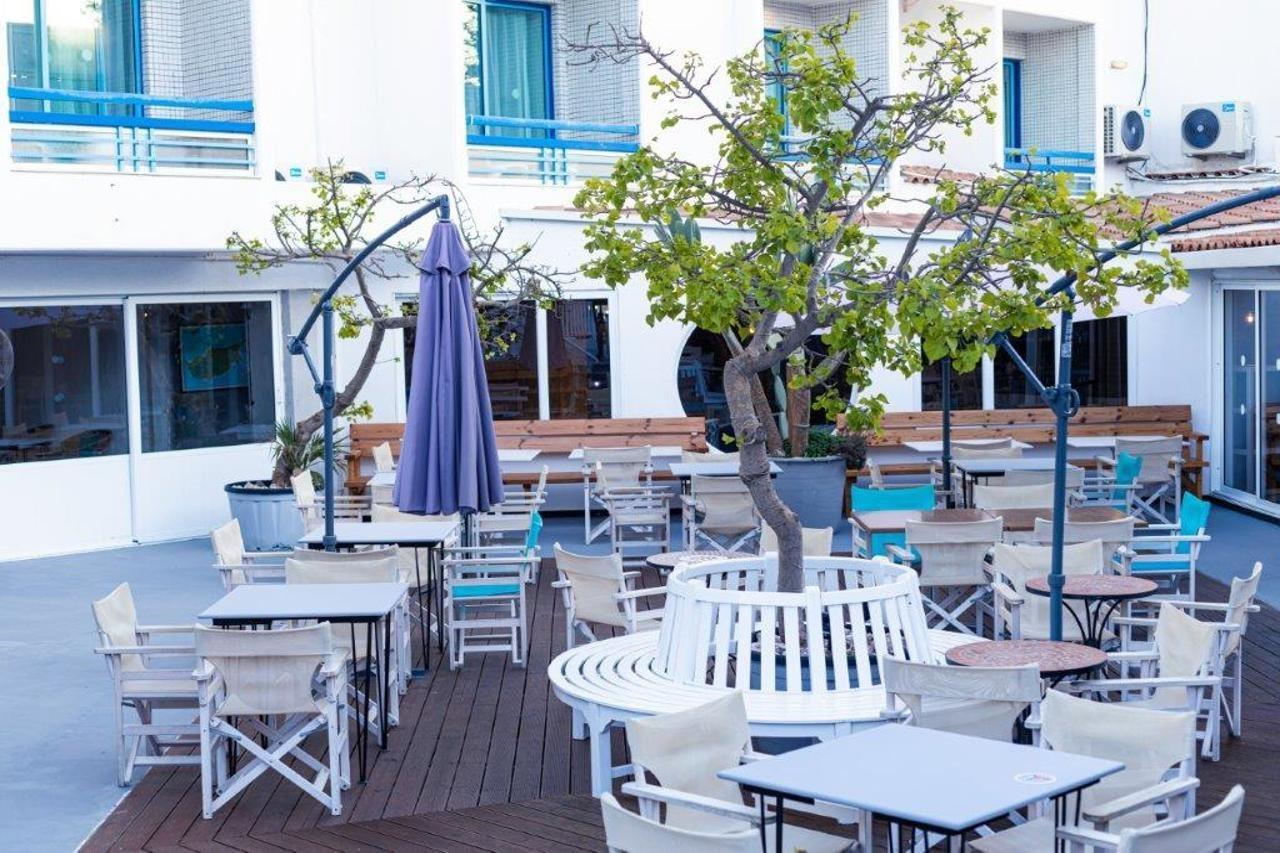 涅柔斯酒店 Paphos 外观 照片