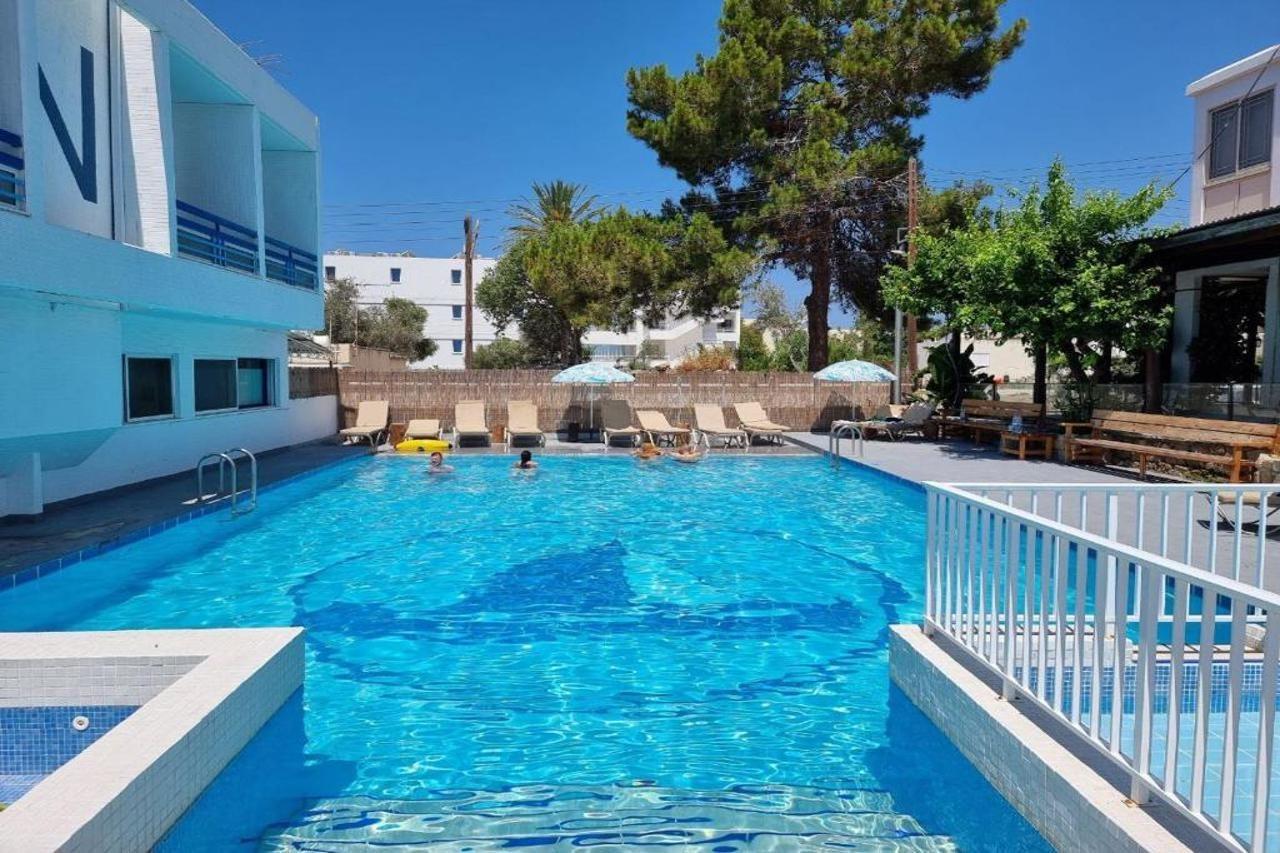 涅柔斯酒店 Paphos 外观 照片