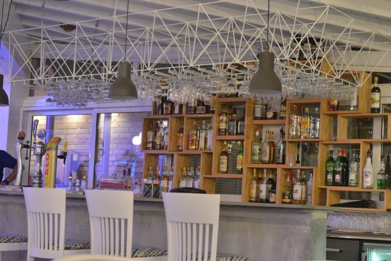涅柔斯酒店 Paphos 外观 照片