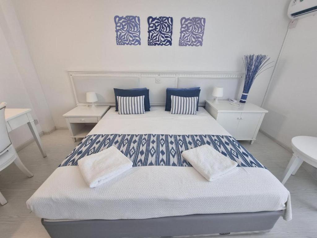 涅柔斯酒店 Paphos 外观 照片