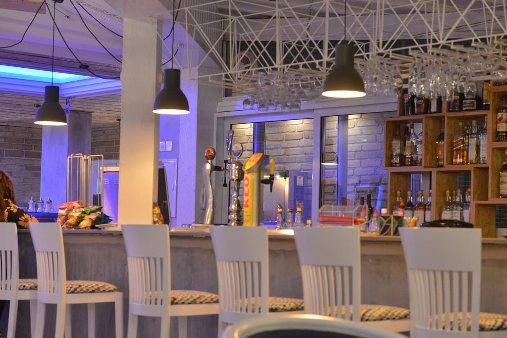涅柔斯酒店 Paphos 外观 照片