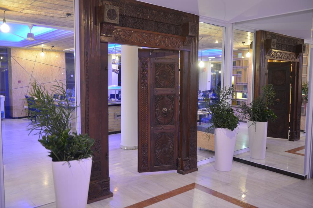 涅柔斯酒店 Paphos 外观 照片