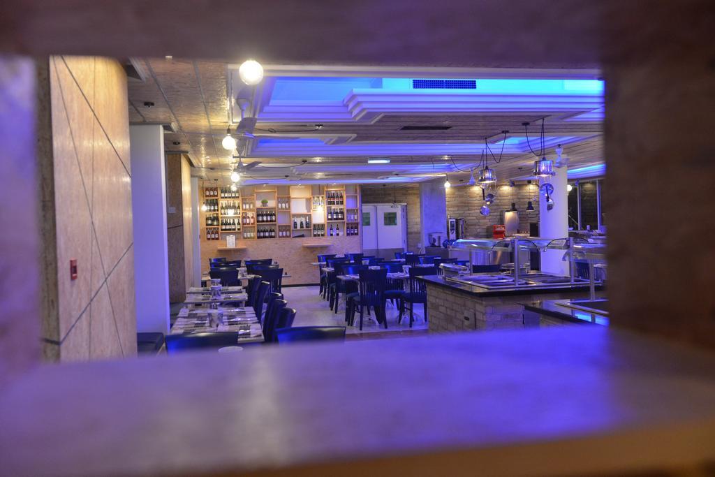 涅柔斯酒店 Paphos 外观 照片